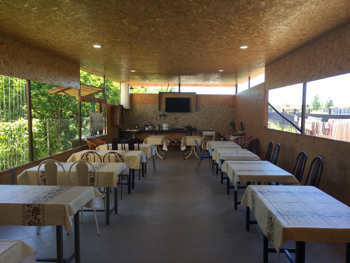 Dionisy Guest House Pizunda Exterior photo