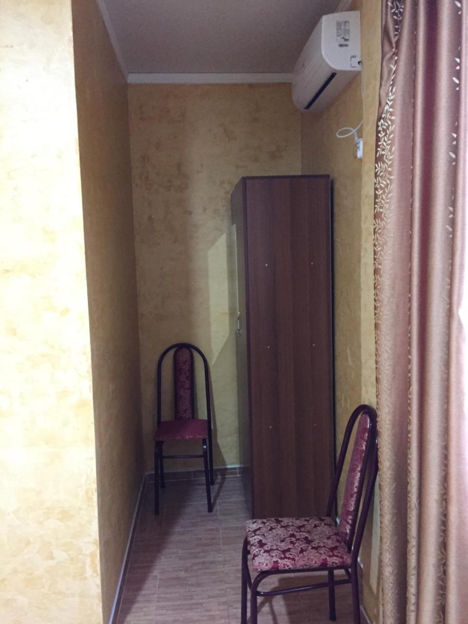 Dionisy Guest House Pizunda Exterior photo
